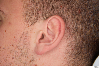 Joel ear 0001.jpg